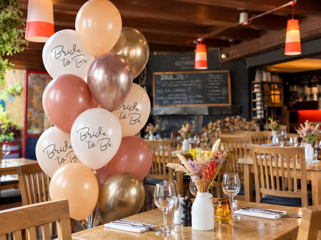 Bride To Be – balónková výzdoba rozlučky se svobodou v restauraci Podolka Praha