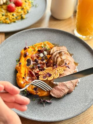 Halloween se blíží… 👻🎃…a dorazil i k nám do Podolky… a proto si od dnešního dne můžete vychutnat dýňové speciality:...